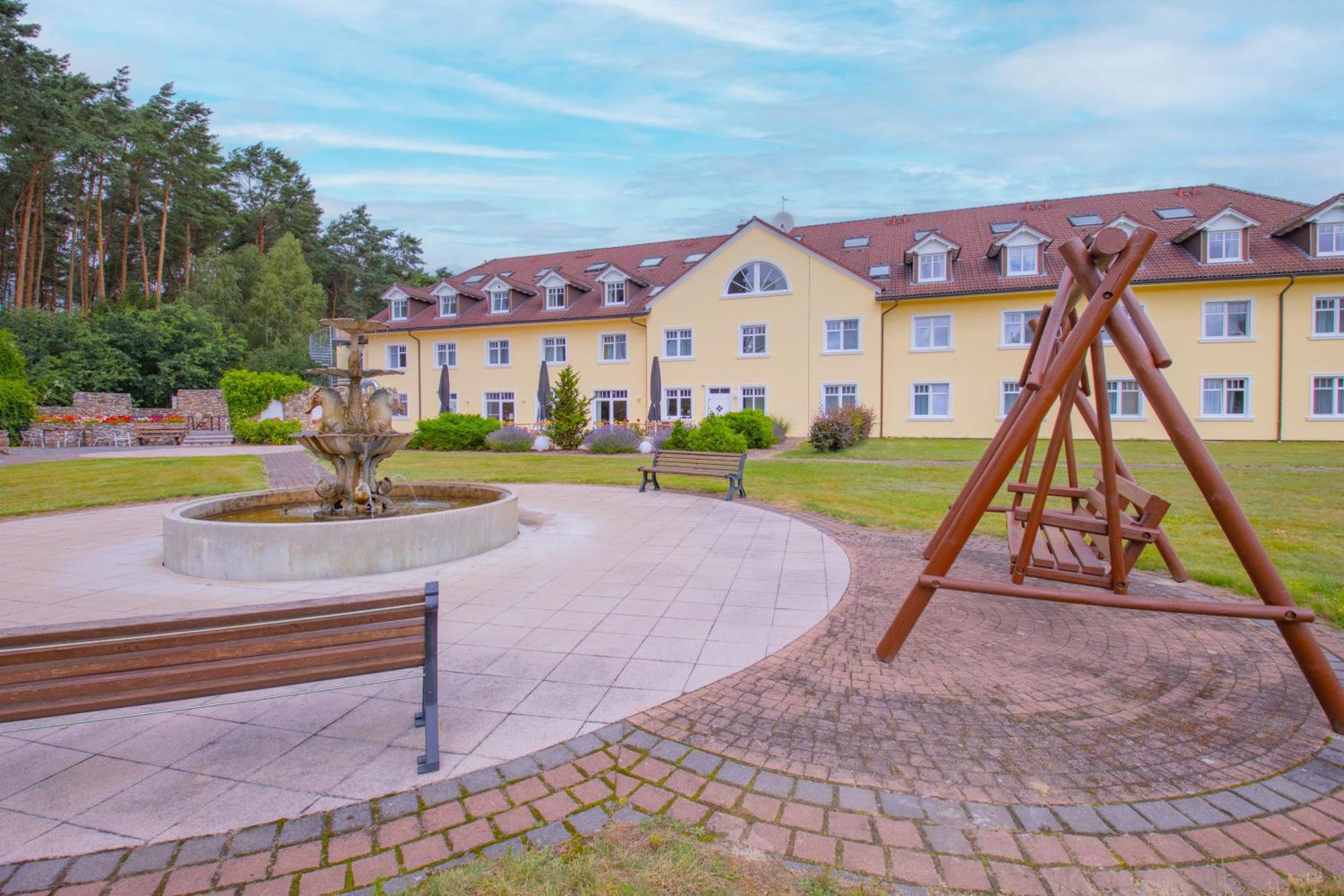 Ferien Hotel Flaeming Niemegk  Esterno foto